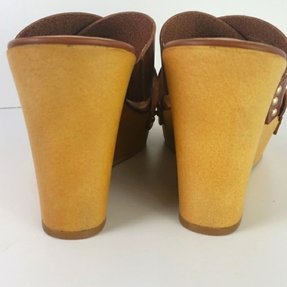 Torrid Faux Wood Platform Wedge. Plus size 10WW - Picture 4 of 11